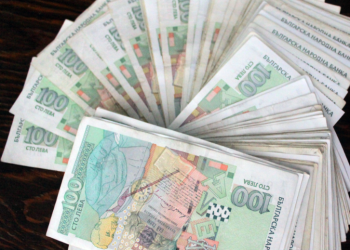 Отпуснаха над 5 милиона лева на туроператори