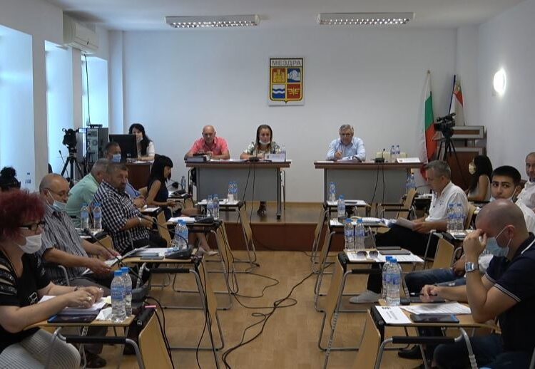 Мездра реализира ударно 14 проекта до края на 2021 г. 1 32