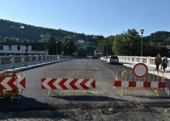 Затварят мост в Ловеч заради асфалтиране на 3 и 4 август