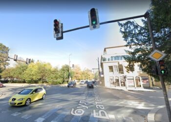Ремонтират светофарите в Казанлък през август