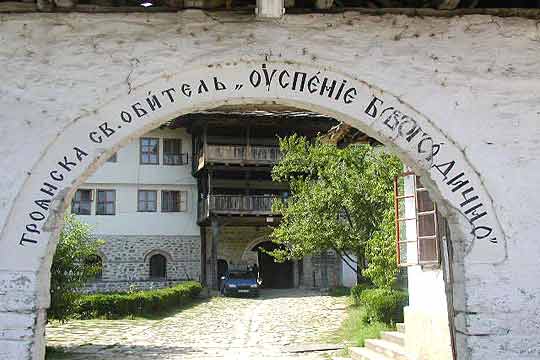 Първи фестивал на православната музика в Троянския манастир