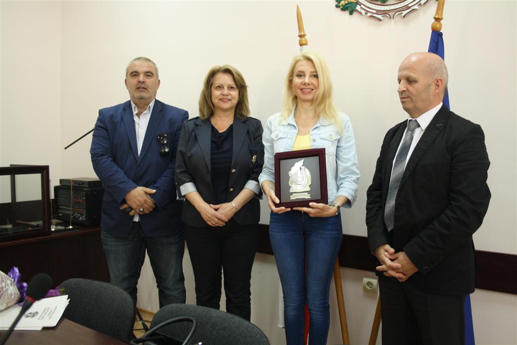 Създателката на „Златната липа“ с отличие и от областната управа 1 0535acca 771a edbf