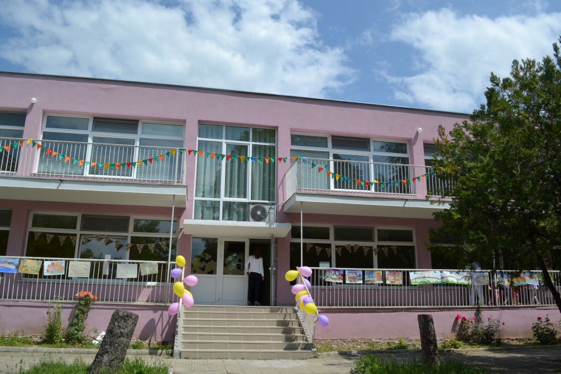 Обновена забавчка зарадва децата на 1-ви юни