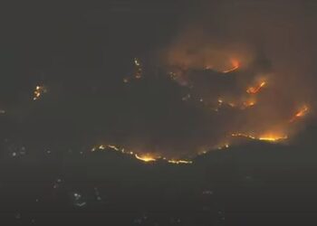 Пожари в Калифорния, евакуират над 7800 души (Видео)