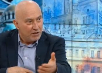 Намекнаха за локдаун през целия април, училищата са огнище на зараза