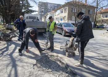 12 000 кв. м улици асфалтират в Стара Загора