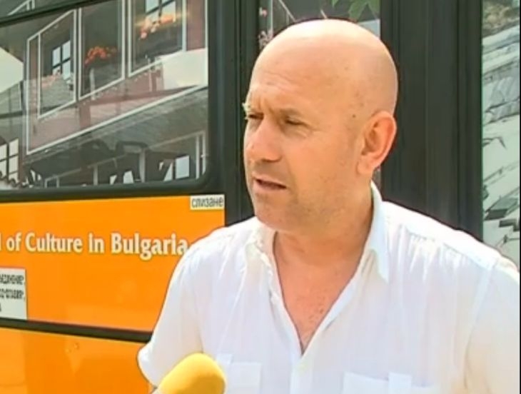Шофьор на автобус в Пловдив поздравява всеки пътник 9 Шофьор на автобус в Пловдив поздравява всеки пътник