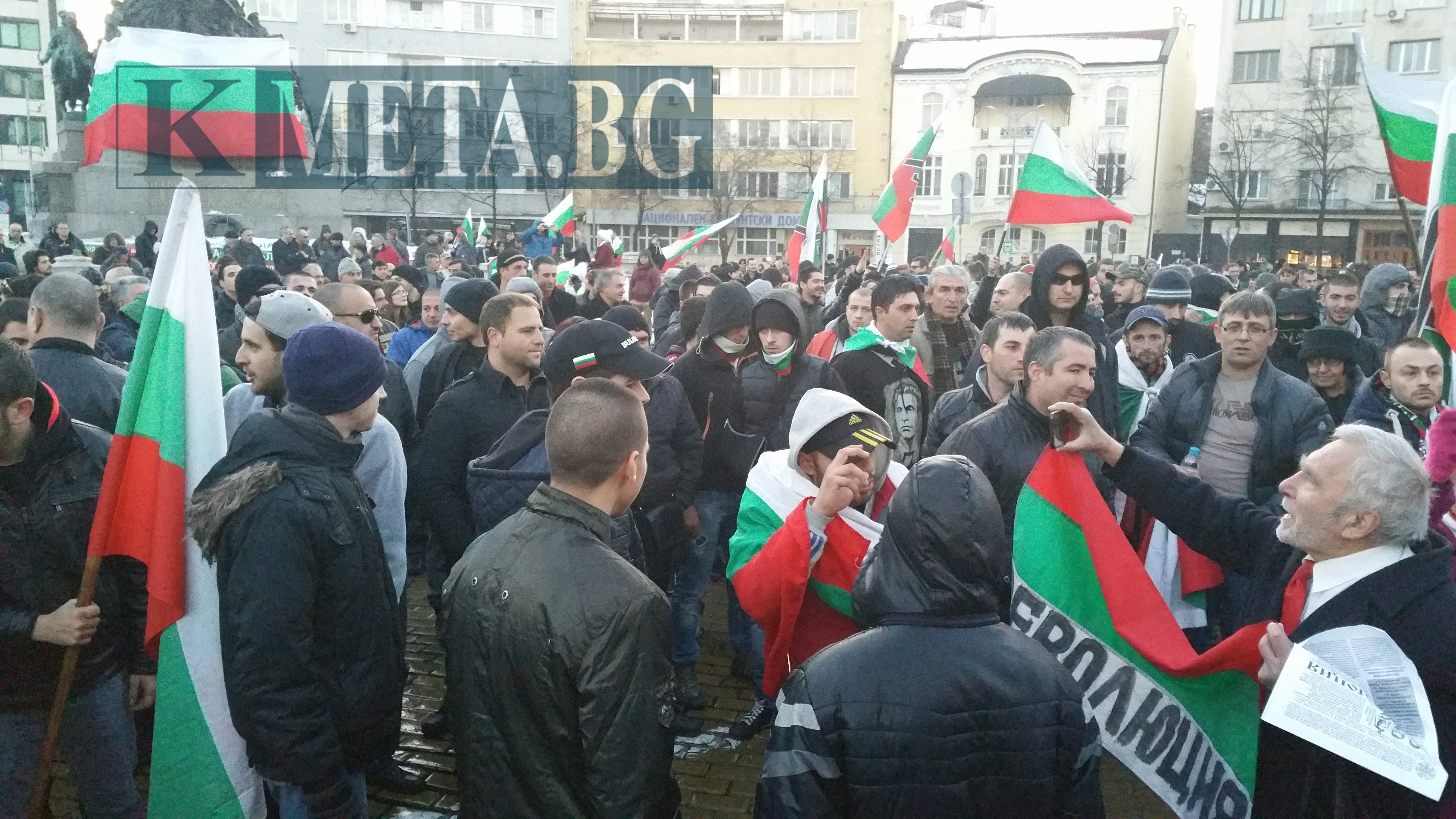 Протестиращите пред парламента блокираха движението