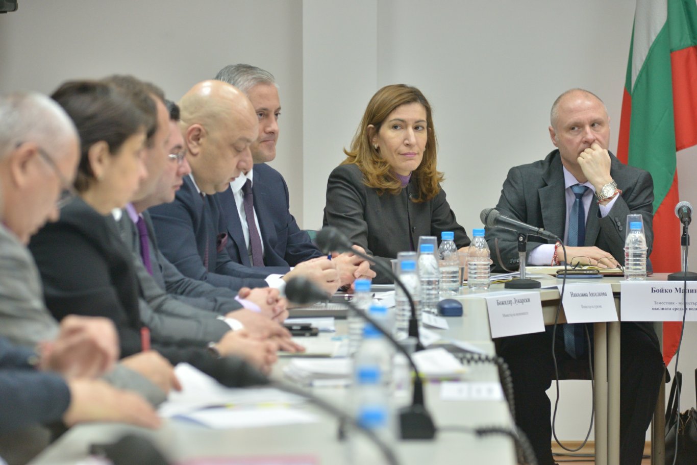 Николина Ангелкова: Спиране на концесията в Банско не е решение