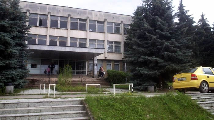 Общината в Ловеч ще спасява местната болница