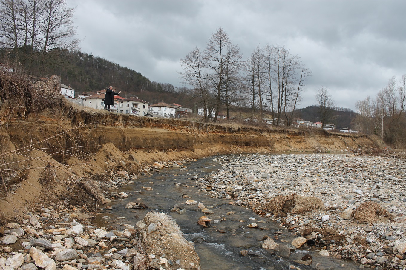 Ардинско село търси пари за възстановяване на речни прагове