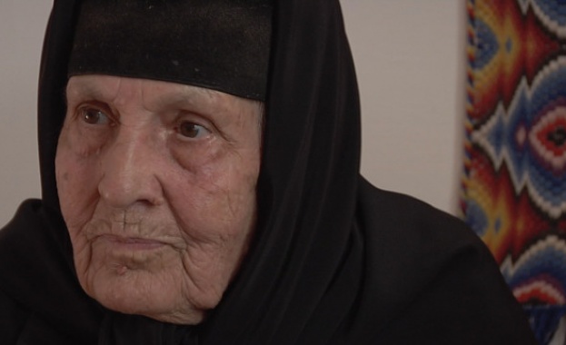 84-годишна монахиня се бори да запази един от най-големите манастири у нас