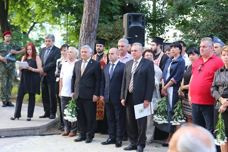 Мемориал на загиналите във войните откриха в Русе 10 Мемориал на загиналите във войните откриха в Русе