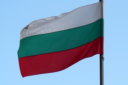 Родното знаме и химна в началото на учебните часове в Шумен 1 2e0aed68 f28e b839 1