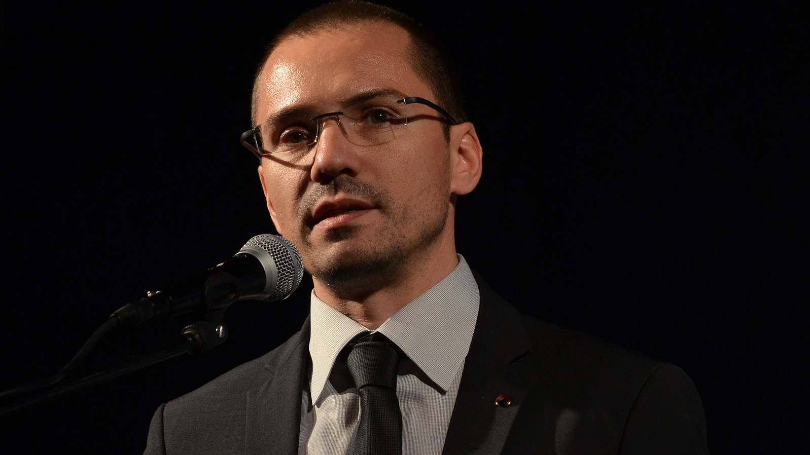 Острова ще напусне ЕС след избора на нов премиер