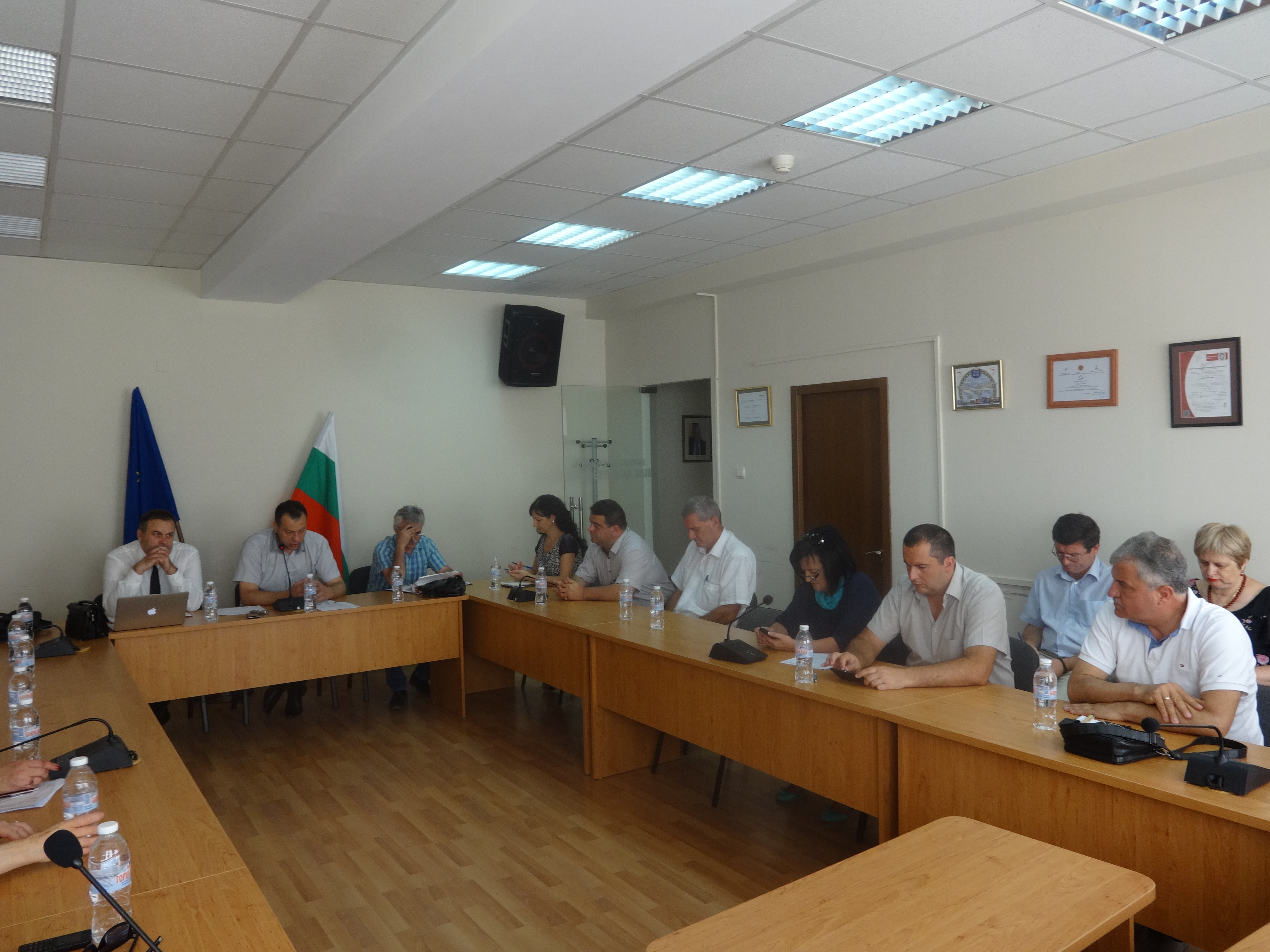 Заместник-министър съветва кметове за новите спешни центрове
