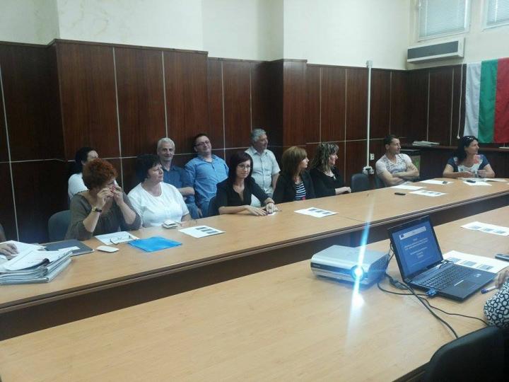 Общинари от Симитли трупат знания с обучения по проект