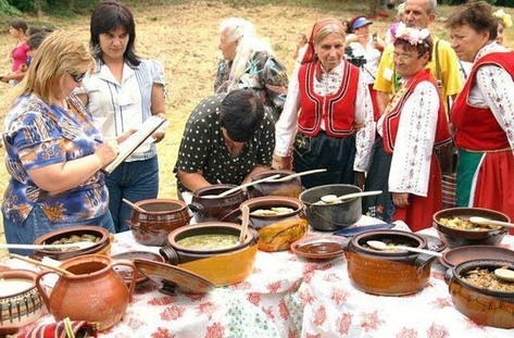 Сиромашки кебап в юнашки тиган готвиха на кулинарен фестивал в село Сребърна 1 4d4d137b 08fe bc2e
