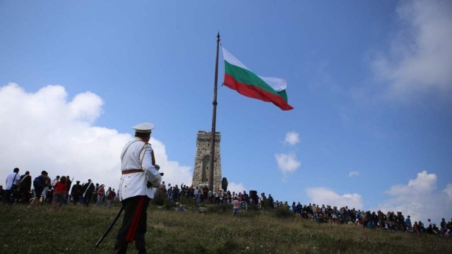 Карлово и Смолян излязоха на протест срещу “съжителството”