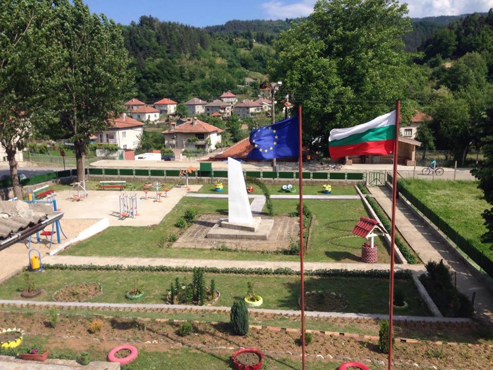 Дрангово посреща традиционния си празник с обновен център 11 Дрангово посреща традиционния си празник с обновен център