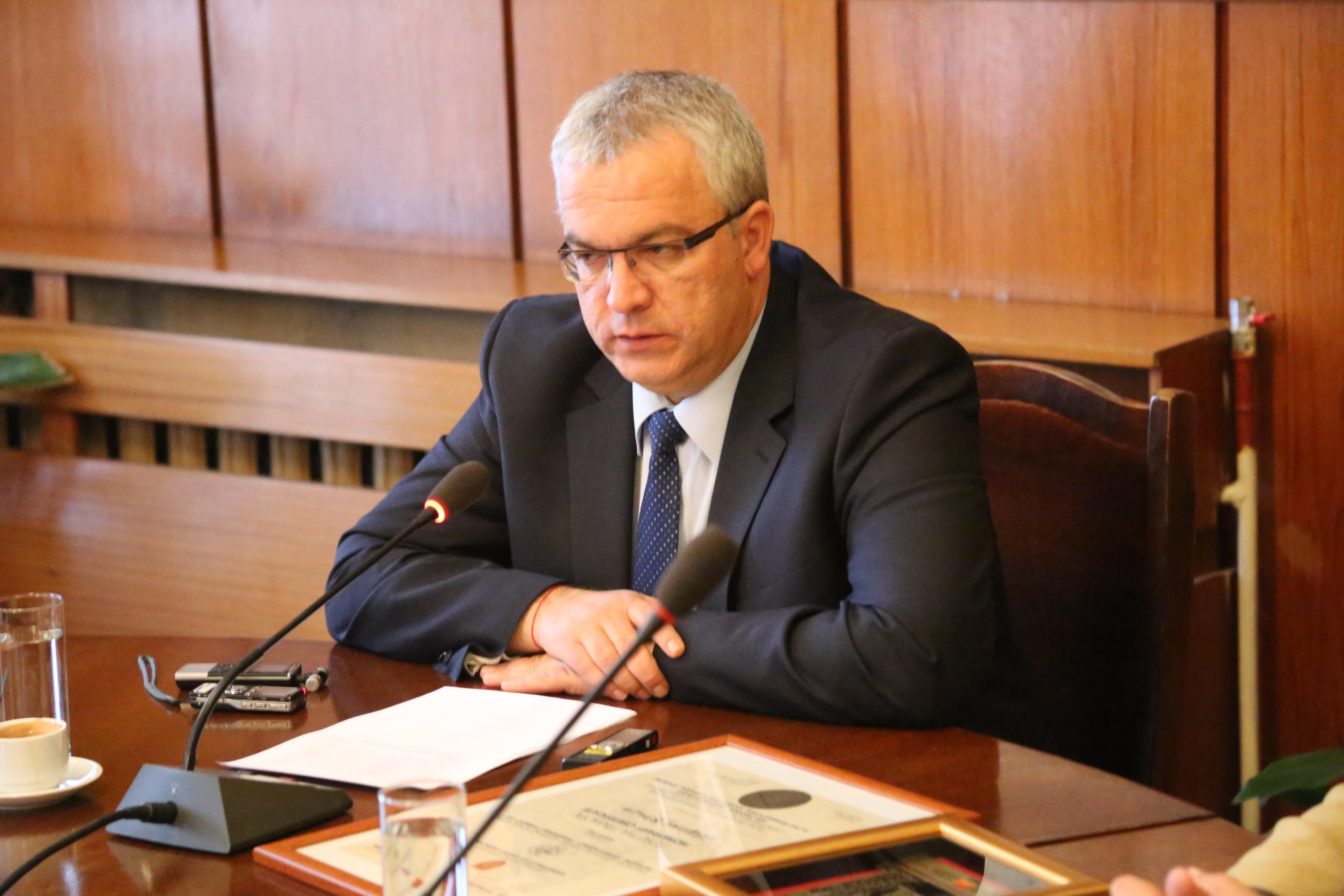 Николай Иванов: Ще ремонтираме улиците във Враца
