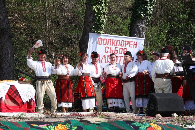 Етнографи: Общината във Видин затрива древен обичай 9 Етнографи: Общината във Видин затрива древен обичай