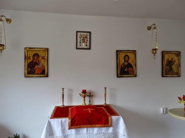Емигрантка направи параклис за съселяните си в Срацимир