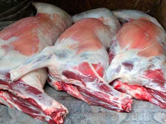 Гърци купуват евтино и съмнително месо от роми в Петрич 9 Гърци купуват евтино и съмнително месо от роми в Петрич