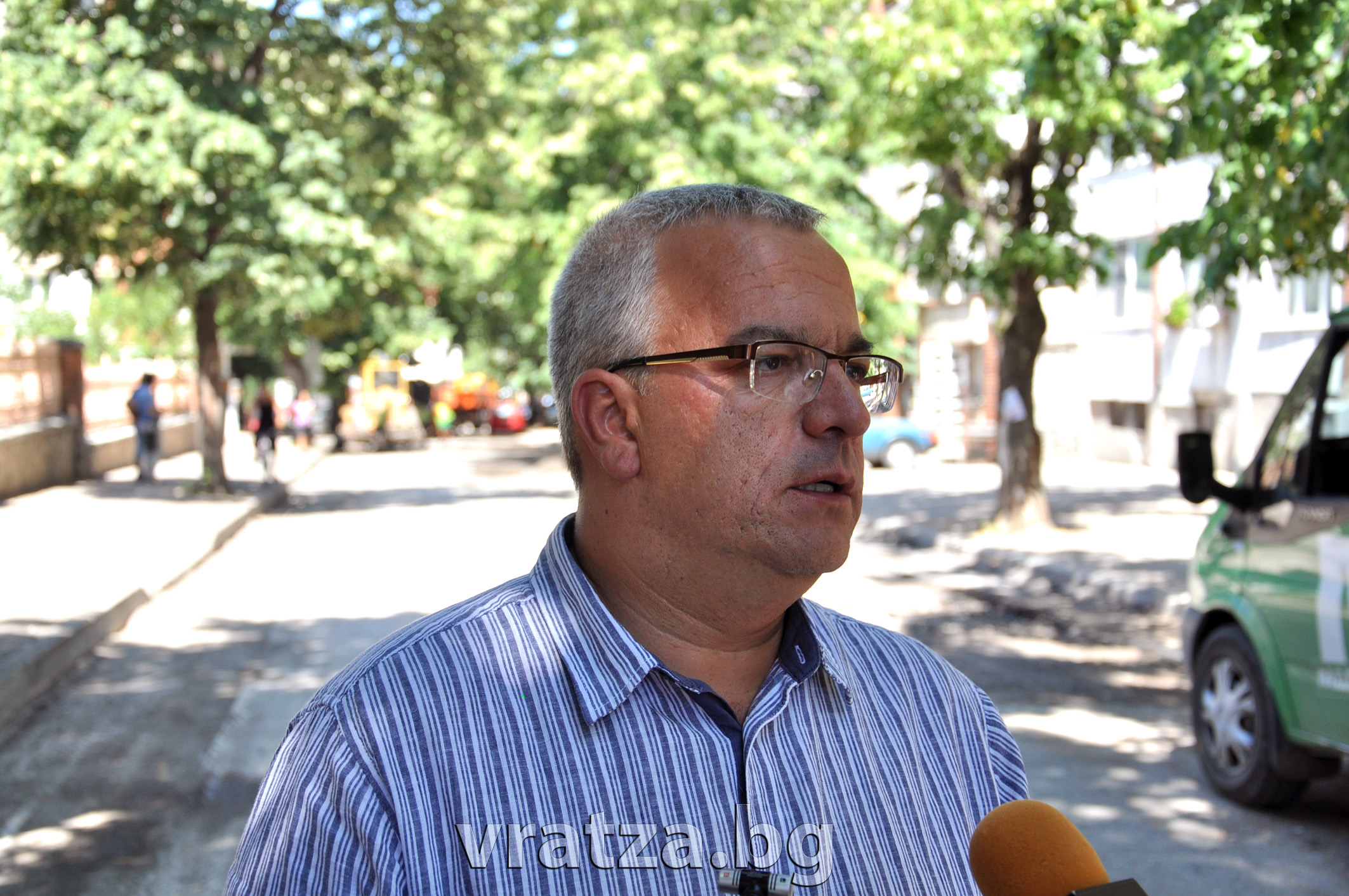 Николай Иванов инспектира ремонтът на улиците във Враца