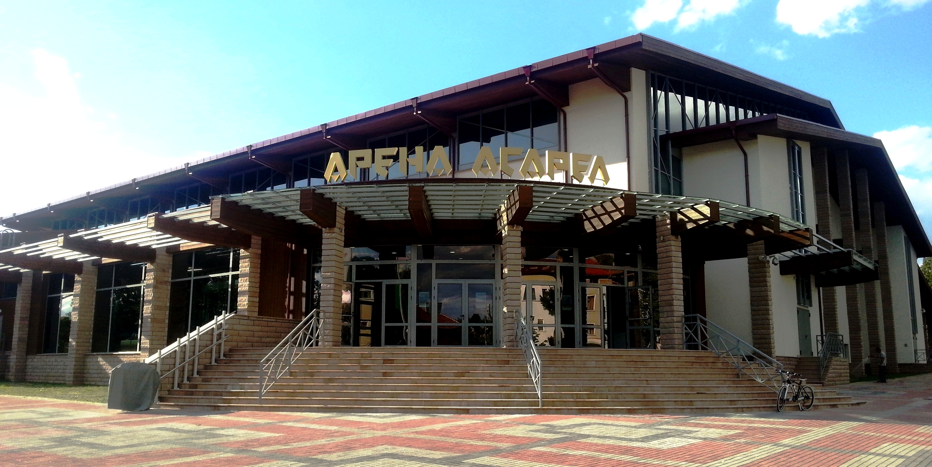 Борисов открива новата спортна зала в Панагюрище