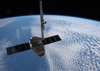 SpaceX ще извърши първия частен полет до МКС