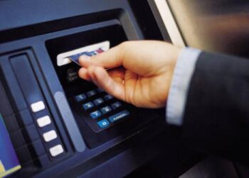 Двама българи арестувани в Тайланд за точене на банкомати