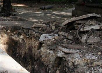 Роми си вкарват нелегално вода