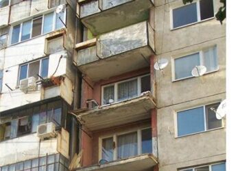Проверяват панелките в Силистра