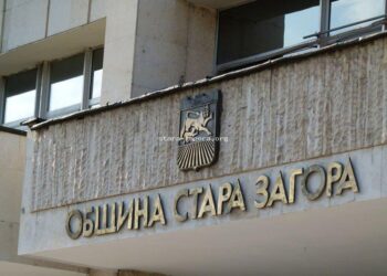 Доброволци дават рамо на кампания за безопасност
