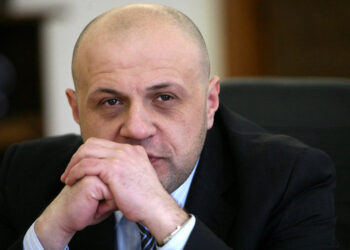 Томислав Дончев: В Перник политиката дойде в повече