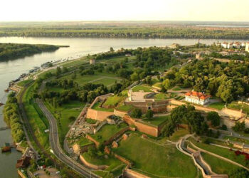 Българските крепости “извън” България