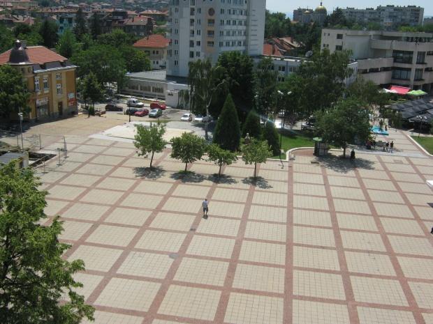 Кметът на Дупница посочи местата за предизборни плакати
