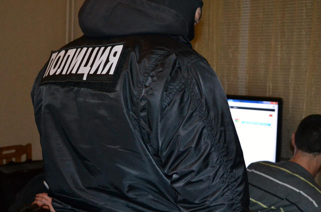 Дилър насочи пистолет към бопаджии