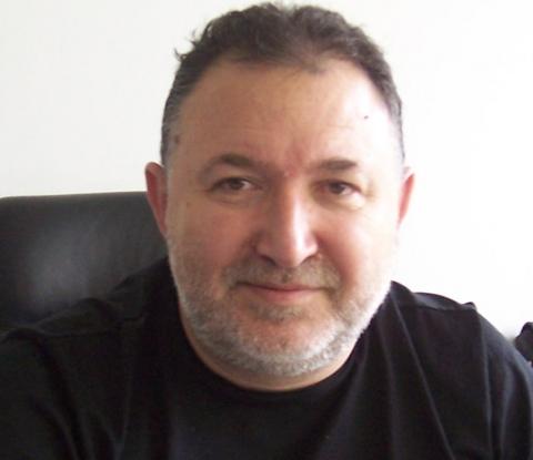 Емил Кабаиванов: Костов сипе обещания като Дядо Коледа
