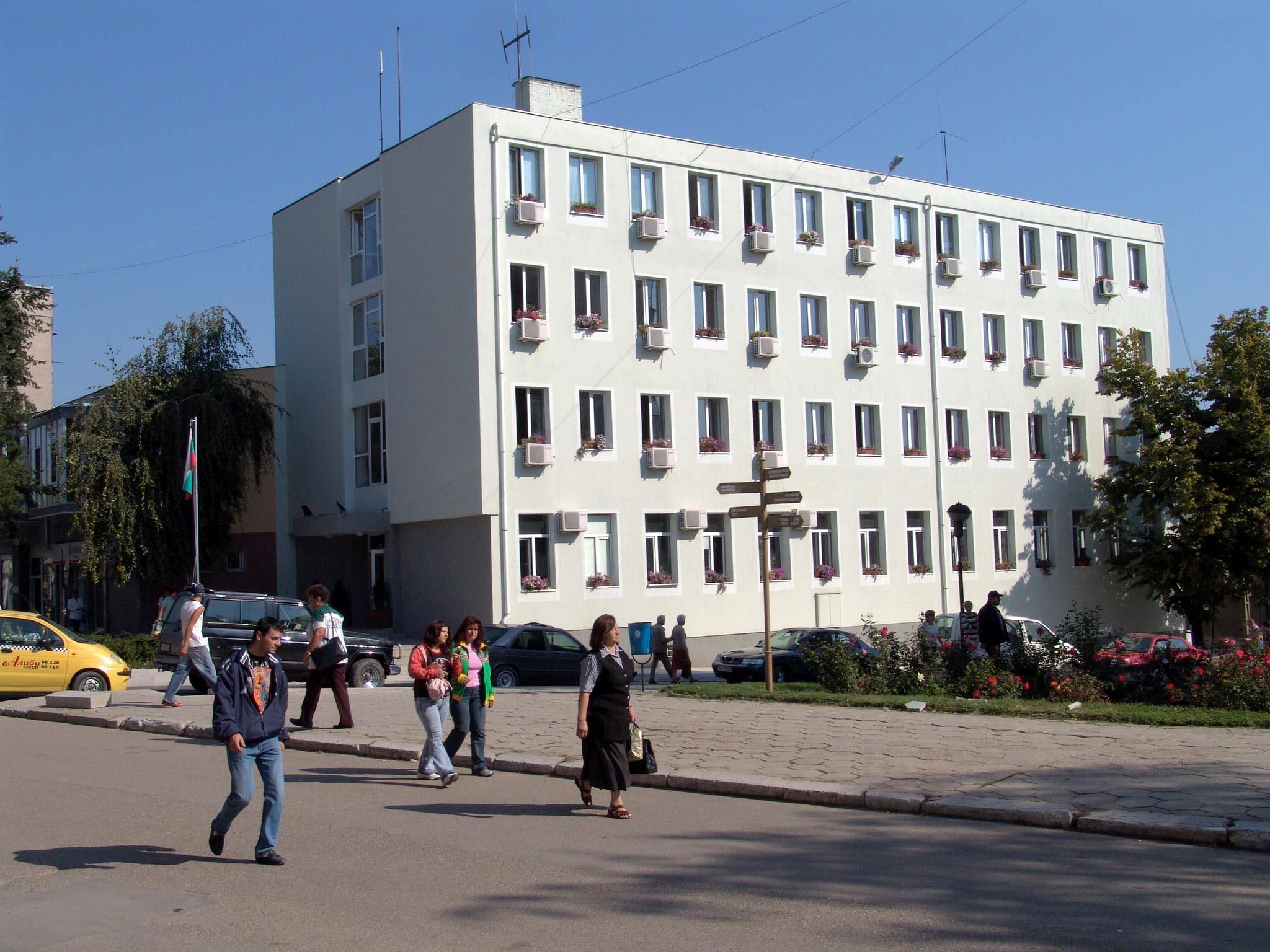 Мерят радиацията в Лом
