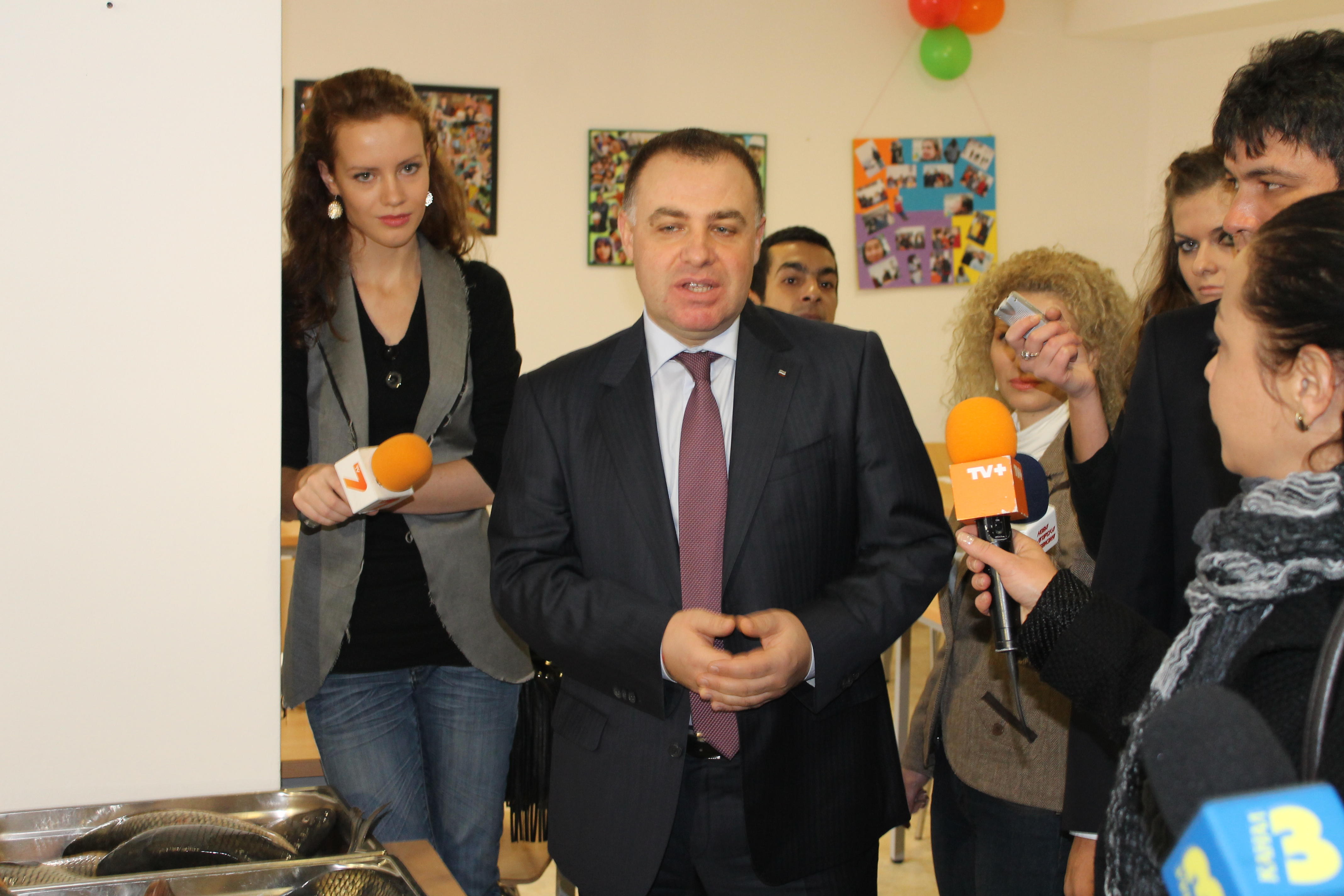 Министър Найденов спаси калкана