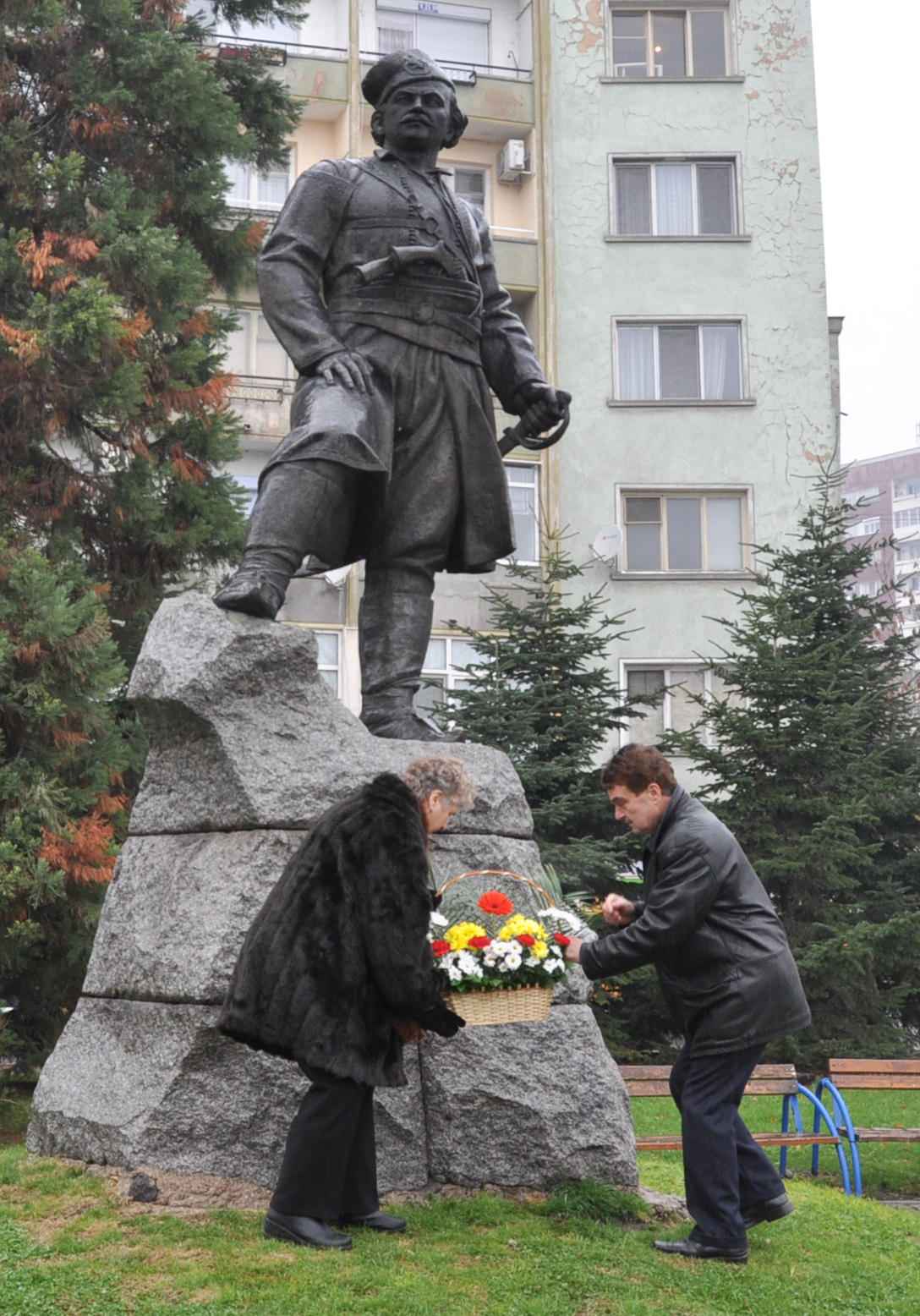 Девет души на рожденния ден на Капитана