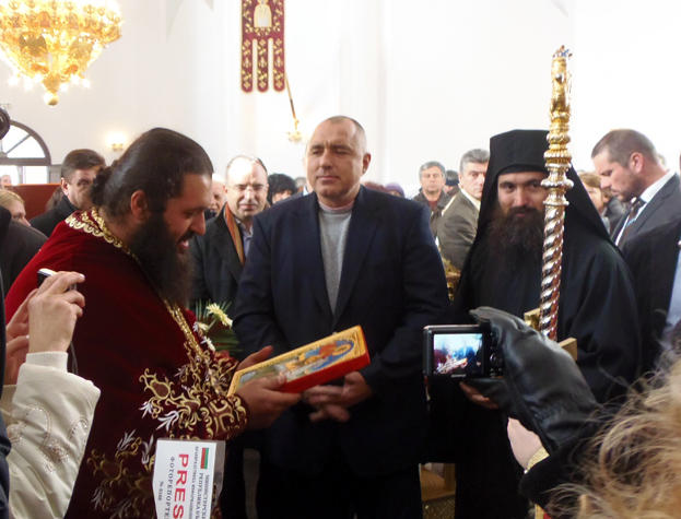 Борисов: Началника няма да го откривам