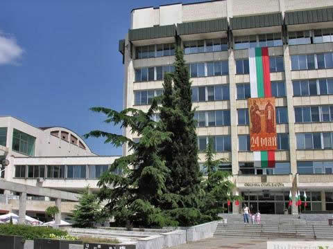 Отличници с грамоти от кметството в Стара Загора