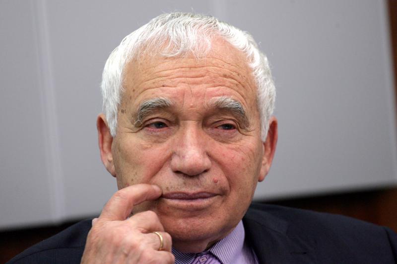 Желю Желев: Да не спъваме Македония