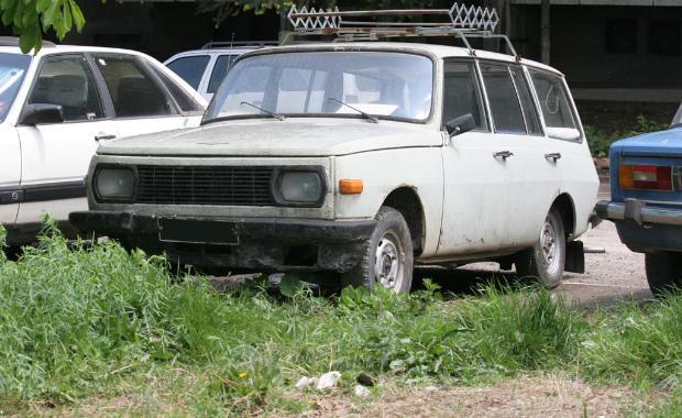 Силистра чисти трошките