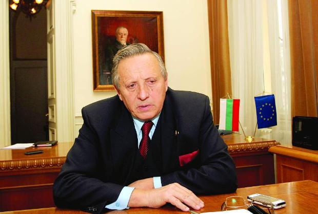 Борисов иска шефа на БАН за министър