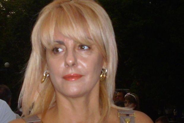 Бербатова отсвири съда, била на погребение