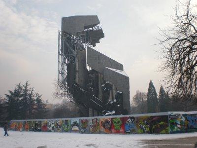 СБХ иска паметника пред НДК да остане 9 СБХ иска паметника пред НДК да остане